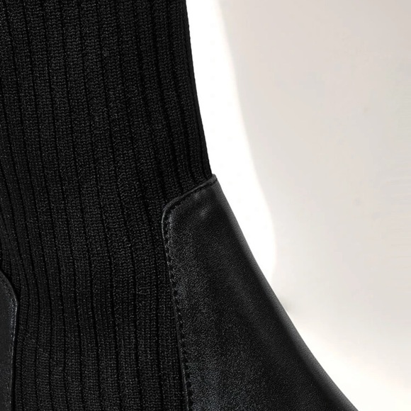 Cute Knee High Black Boots with small heel. - Picture 1 of 3